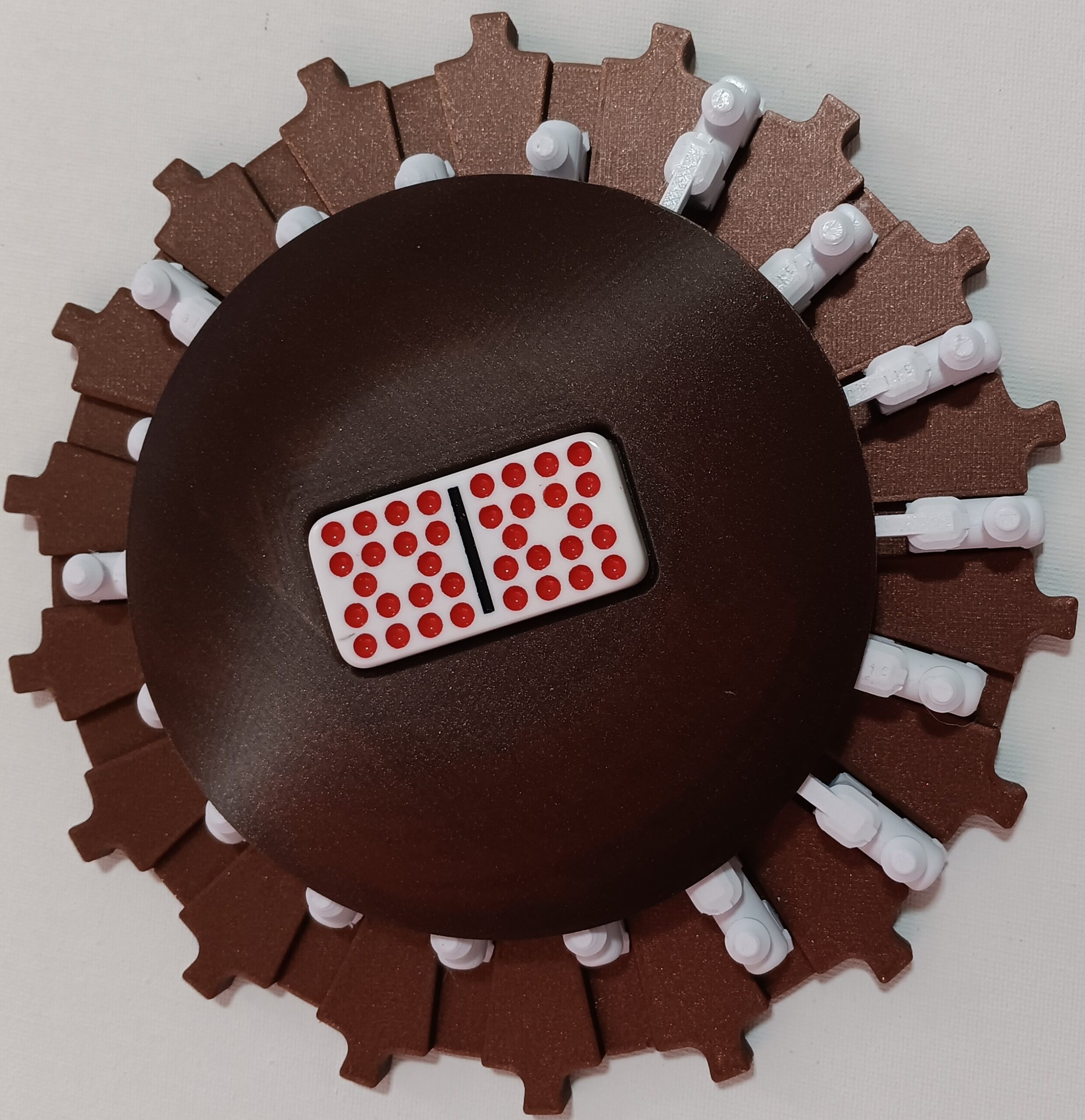 White Trains on Galaxy Board 18 domino slots